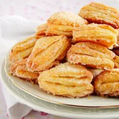 Ciastka gęsie łapki - domowy przepis na tradycyjne kruche ciasteczka