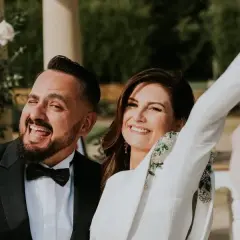 Ile lat ma żona Agustina Egurroli? Odkryj tajemnice jej wieku!