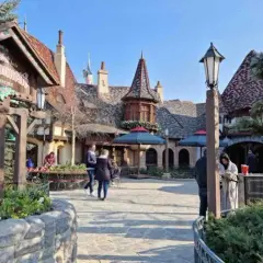 Ile jest Disneylandów na świecie? Odkryj ich lokalizacje i atrakcje