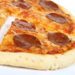 Ile kalorii ma pizza 32 cm? Zaskakujące różnice w kaloryczności