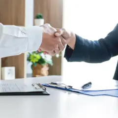 Zatrudnienie emeryta na czas nieokreślony – co musisz wiedzieć?