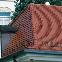 Ile dachówki karpiówka w koronkę potrzebujesz na m2 i jakie są koszty?