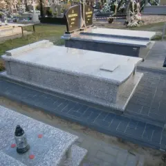 Ile naprawdę kosztuje ułożenie kostki brukowej na cmentarzu? Sprawdź ceny i oszczędności