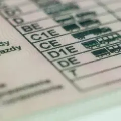 Jak sprawdzić czy mam zabrane prawo jazdy i uniknąć problemów?