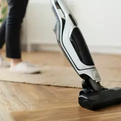Jaki odkurzacz do parkietu pomoże ci zachować ich nienaganny stan?