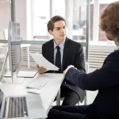 Ile zarabia agencja pracy tymczasowej na pracowniku? Odkryj tajemnice marż