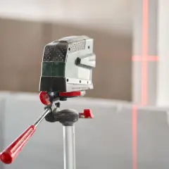 Najlepsza poziomica laserowa - uniknij błędów przy wyborze narzędzia