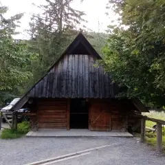 Bacówka w Dolinie Kościeliskiej - tradycyjne sery i historia miejsca
