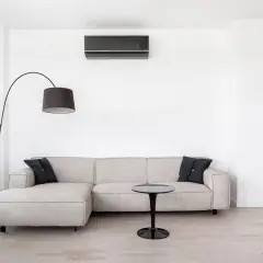 Gdzie klimatyzator w salonie? Najlepsze miejsca, które zapewnią komfort