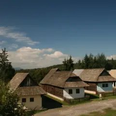 Skansen w Słowacji: Odkryj fascynującą kulturę Orawy i jej tradycje