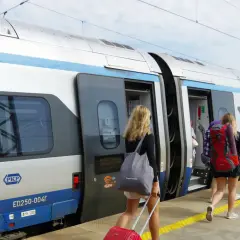 Czy można kupić bilet intercity w kasie? Sprawdź możliwości i lokalizacje