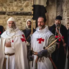 Kto założył zakon templariuszy i jak wpłynął na historię?