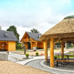 Bacówki nad jeziorem Goszcza – idealne miejsce na rodzinny wypoczynek