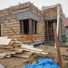 Ile kosztuje budowa domu 140 m2? Poznaj aktualne ceny w Polsce