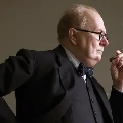 Film Czas mroku: Churchill kontra nazizm - dramat wojenny