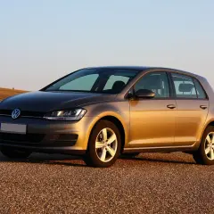 Dlaczego ogłoszenia sprzedaży samochodów VW Golf 6 cieszą się dużym zainteresowaniem?