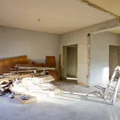 Ile kosztuje przebudowa domu? Sprawdź, jakie wydatki cię czekają