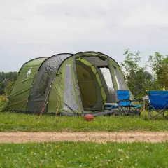 Ile kosztuje namiot 4-osobowy? Porównanie cen i najlepsze oferty