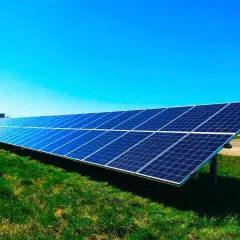 Fotowoltaika co to takiego? Zrozum, jak oszczędzać na energii