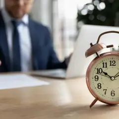 4 dniowy tydzień pracy w jakim kraju? Oto najnowsze informacje i plany