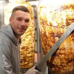 Z jakiego kraju pochodzi kebab? Odkryj jego fascynującą historię