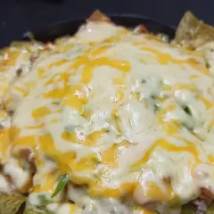 Cómo preparar nachos con queso en microondas en solo 5 minutos