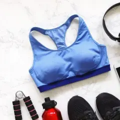 Jaki biustonosz sportowy dla dużego biustu zapewni wsparcie i komfort?