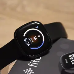 Fitbit Versa 3 recenzja: co musisz wiedzieć przed zakupem smartwatcha