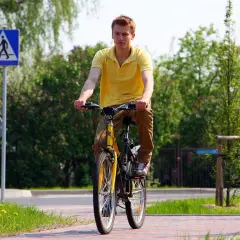 Ile kosztuje karta rowerowa na policji? Pełne zestawienie opłat
