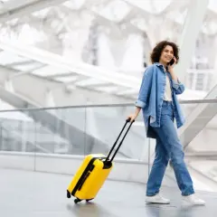 Jak sprawdzić czy roaming jest włączony w Plusie i uniknąć kosztów