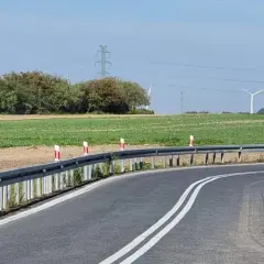 Co ile są słupki na autostradzie? Poznaj ważne informacje o ich rozmieszczeniu