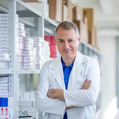 Ile zarabia technik farmacji na stażu? Zaskakujące fakty o wynagrodzeniu