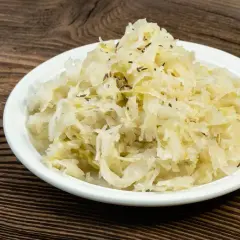Miękka kapusta kiszona co zrobić? Skuteczne sposoby na poprawę smaku