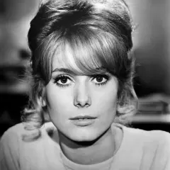 Catherine Deneuve wiek: Zaskakujące fakty o jej życiu i karierze