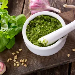 Jak zrobić dobre pesto – sekrety idealnego przepisu krok po kroku
