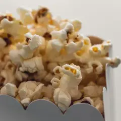 Ile kalorii ma popcorn z mikrofali - poznaj różnice między rodzajami