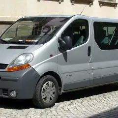 Ile waży bus 9-osobowy? Zaskakujące różnice w wagach modeli