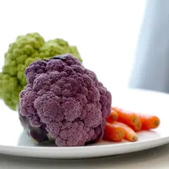 Ile kcal ma zupa kalafiorowa? Sprawdź, ile naprawdę zawiera kalorii