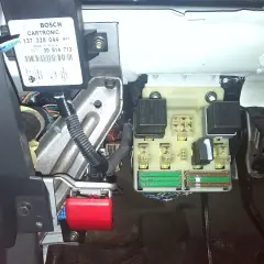 Gdzie jest sterownik centralnego zamka Volvo V70 i jak go znaleźć?
