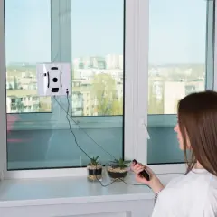 Robot do mycia okien czy warto? Odkryj prawdziwe zalety i wady