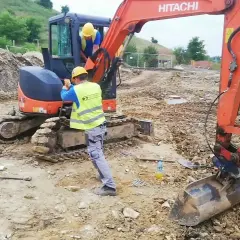 Jak założyć gąsienice w koparce: 8 kroków do bezpiecznego montażu