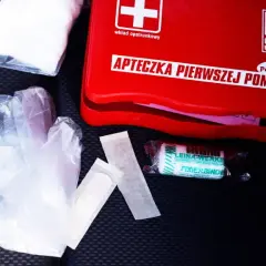 W jakich krajach apteczka samochodowa jest obowiązkowa? Sprawdź, gdzie grożą kary