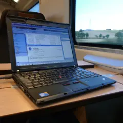Czy w PKP Intercity jest Wi-Fi? Sprawdź, gdzie jest dostępne i jak działa