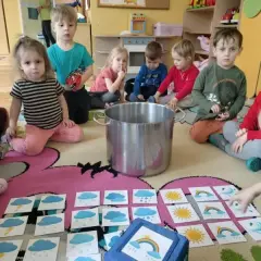 W marcu jak w garncu wiersz - analiza i interpretacja poezji Kulmowej
