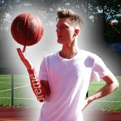 Jak kręcić piłką na palcu - proste kroki, które musisz znać