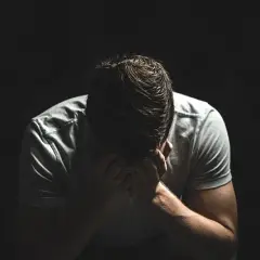 Czy zdrada emocjonalna to grzech? Odkryj jej wpływ na relacje