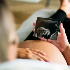 Czy w okres można zajść w ciążę? Prawda o ryzyku i mitach