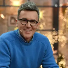 Ile lat ma Maciej Kurzajewski? Zaskakujący wiek prezentera