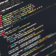 Na co zwrócić uwagę przy wyborze szkoły programowania dla dzieci i młodzieży?