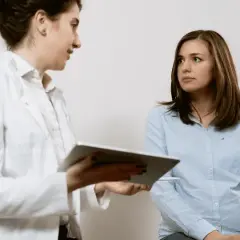 Ciąża w 1. tygodniu: Czy ginekolog ją potwierdzi? Prawda o diagnozie.